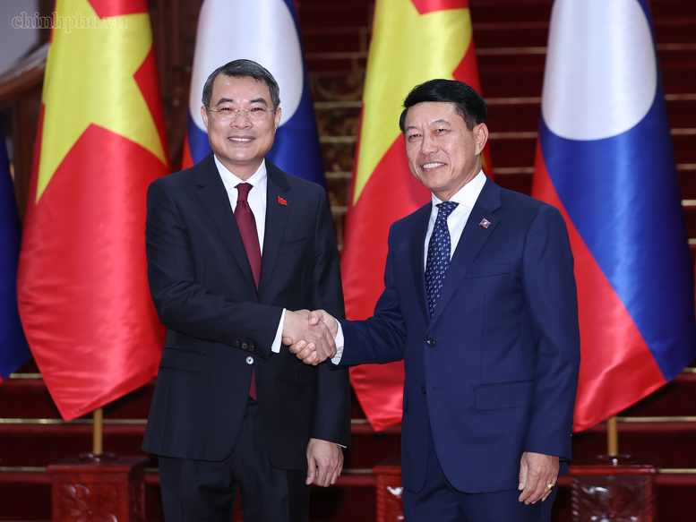 Thủ tướng Lào Saleumxay Kommasith chủ trì lễ đón chính thức Thủ tướng Lê Minh Hưng- Ảnh 6.