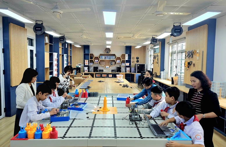 Không bắt buộc có phòng STEM riêng, không mua sắm thiết bị đồng loạt- Ảnh 1.