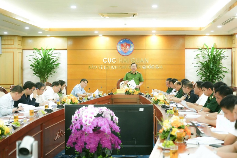 Bu&ocirc;n lậu chuyển sang chia nhỏ h&agrave;ng, chuyển ph&aacute;t nhanh v&agrave; thương mại điện tử- Ảnh 1.