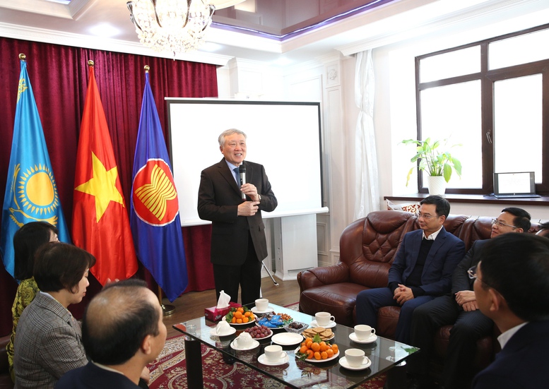 Phát huy vai trò cầu nối hữu nghị thúc đẩy quan hệ hợp tác toàn diện Việt Nam - Kazakhstan- Ảnh 1. Phát huy vai trò cầu nối hữu nghị thúc đẩy quan hệ hợp tác toàn diện Việt Nam - Kazakhstan- Ảnh 1.