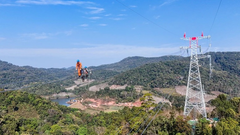 Thông tuyến dự án liên kết lưới điện 500 kV giữa Trung Quốc và Lào- Ảnh 1.