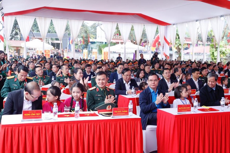 Thủ tướng Phạm Minh Chính: Mọi thành quả phát triển đều hướng tới nhân dân- Ảnh 7.