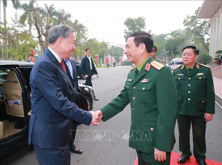 Tổng Bí thư Tô Lâm gặp mặt đại biểu tướng lĩnh quân đội nghỉ hưu, nghỉ công tác- Ảnh 1.