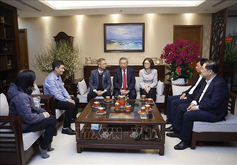 Tổng Bí thư Tô Lâm thắp hương tưởng nhớ các đồng chí lãnh đạo Đảng, Nhà nước- Ảnh 2.