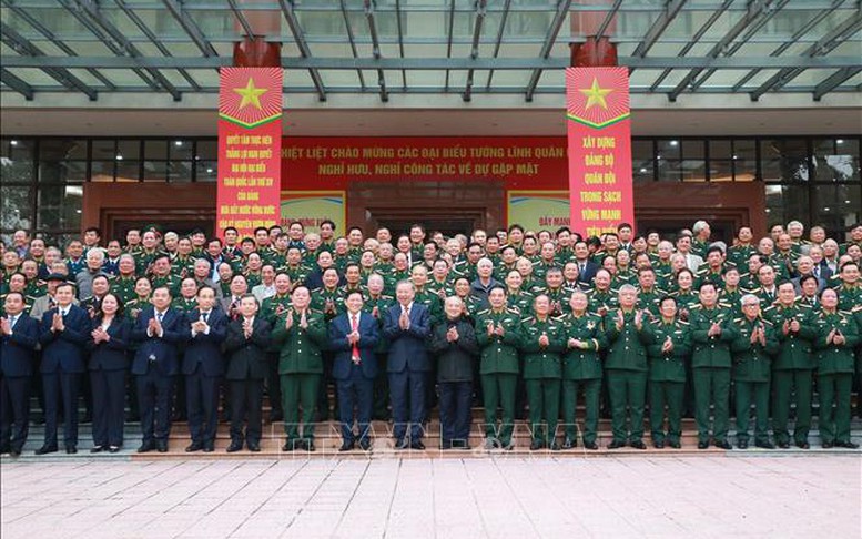 Tổng Bí thư Tô Lâm gặp mặt đại biểu tướng lĩnh quân đội nghỉ hưu, nghỉ công tác