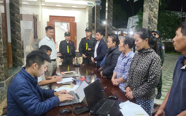 Triệt phá cơ sở sản xuất, buôn bán thuốc đông y giả, thu giữ hơn 2 tấn tang vật