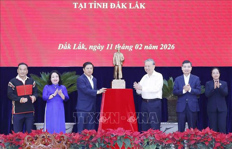 Tổng Bí thư Tô Lâm: Đắk Lắk phải xác lập vai trò đầu mối kết nối Tây Nguyên với Duyên hải Nam Trung Bộ- Ảnh 3.