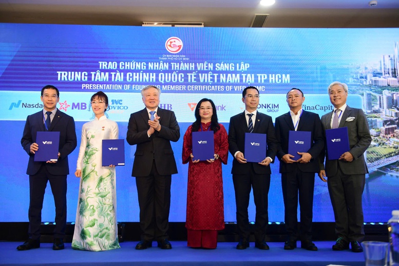 Chung tay kiến tạo nền móng cho Trung tâm Tài chính Quốc tế- Ảnh 2.