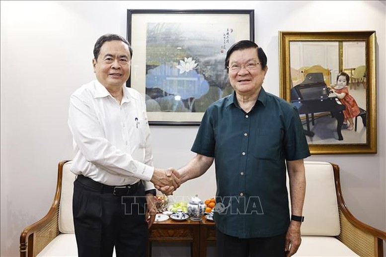 Chủ tịch Quốc hội Trần Thanh Mẫn thăm, chúc Tết nguyên lãnh đạo Đảng, Nhà nước- Ảnh 2.