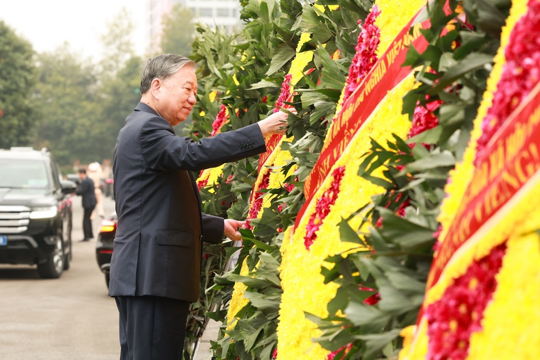 Lãnh đạo Đảng, Nhà nước vào Lăng viếng Chủ tịch Hồ Chí Minh nhân dịp Tết Nguyên đán Bính Ngọ- Ảnh 6.