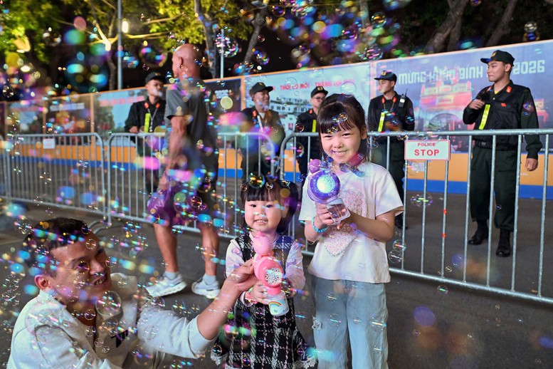 Rộn ràng không khí đón xuân trên mọi miền Tổ quốc- Ảnh 2.