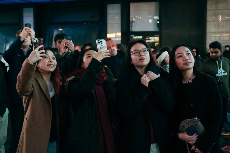 Khi hình ảnh đất nước Việt Nam tỏa sáng tại Times Square dịp Tết- Ảnh 3.