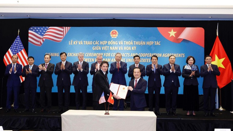 Bộ KH&CN trao Giấy phép cung cấp dịch vụ viễn thông vệ tinh cho Starlink- Ảnh 1.