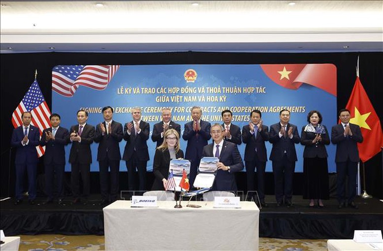 Tổng Bí thư Tô Lâm chứng kiến lễ ký và trao các thoả thuận hợp tác giữa Việt Nam và Hoa Kỳ- Ảnh 3. Tổng Bí thư Tô Lâm chứng kiến lễ ký và trao các thoả thuận hợp tác giữa Việt Nam và Hoa Kỳ- Ảnh 3.