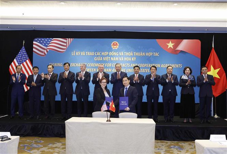 Tổng Bí thư Tô Lâm chứng kiến lễ ký và trao các thoả thuận hợp tác giữa Việt Nam và Hoa Kỳ- Ảnh 6. Tổng Bí thư Tô Lâm chứng kiến lễ ký và trao các thoả thuận hợp tác giữa Việt Nam và Hoa Kỳ- Ảnh 6.