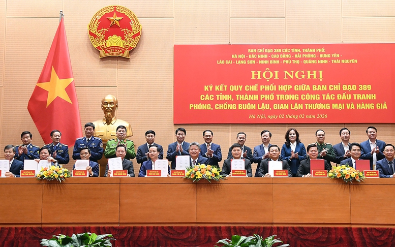 Hà Nội và 10 địa phương ký Quy chế phối hợp chống buôn lậu, hàng giả