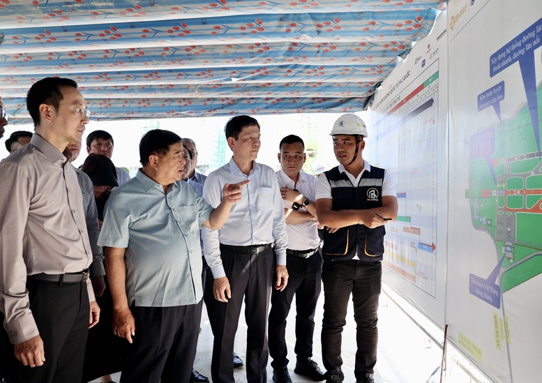 Phó Thủ tướng Nguyễn Chí Dũng thăm, chúc Tết tại công trình phục vụ APEC 2027- Ảnh 1.