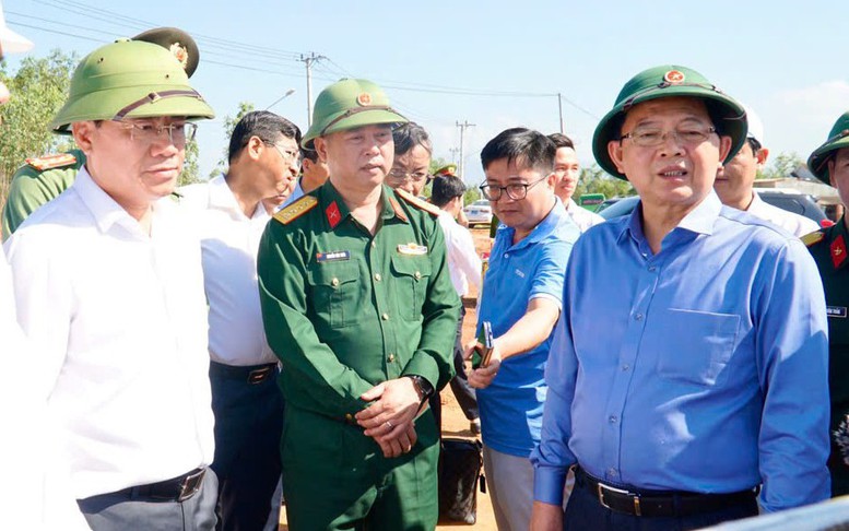 Phó Thủ tướng Hồ Quốc Dũng kiểm tra tiến độ đường cao tốc Quy Nhơn - Pleiku