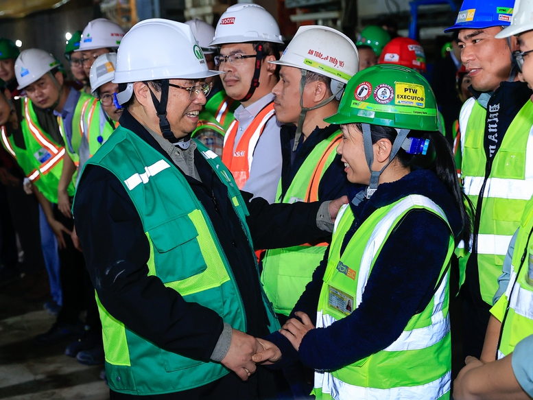 Thủ tướng: Tốc độ triển khai đường sắt đô thị thời gian tới phải gấp hàng chục lần những năm qua- Ảnh 6. Thủ tướng: Tốc độ triển khai đường sắt đô thị thời gian tới phải gấp hàng chục lần những năm qua- Ảnh 6.