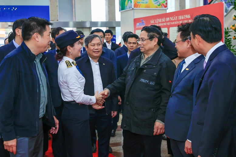 Thủ tướng: Tốc độ triển khai đường sắt đô thị thời gian tới phải gấp hàng chục lần những năm qua- Ảnh 10. Thủ tướng: Tốc độ triển khai đường sắt đô thị thời gian tới phải gấp hàng chục lần những năm qua- Ảnh 10.