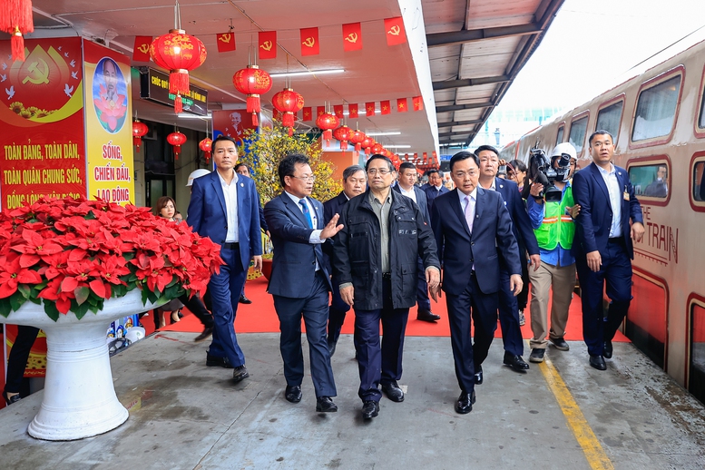 Thủ tướng: Tốc độ triển khai đường sắt đô thị thời gian tới phải gấp hàng chục lần những năm qua- Ảnh 9. Thủ tướng: Tốc độ triển khai đường sắt đô thị thời gian tới phải gấp hàng chục lần những năm qua- Ảnh 9.