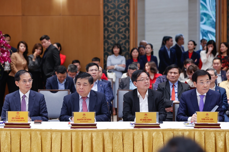 Thủ tướng: Văn phòng Chính phủ tập trung triển khai các công việc ngay từ ngày đầu tiên sau Tết- Ảnh 4.