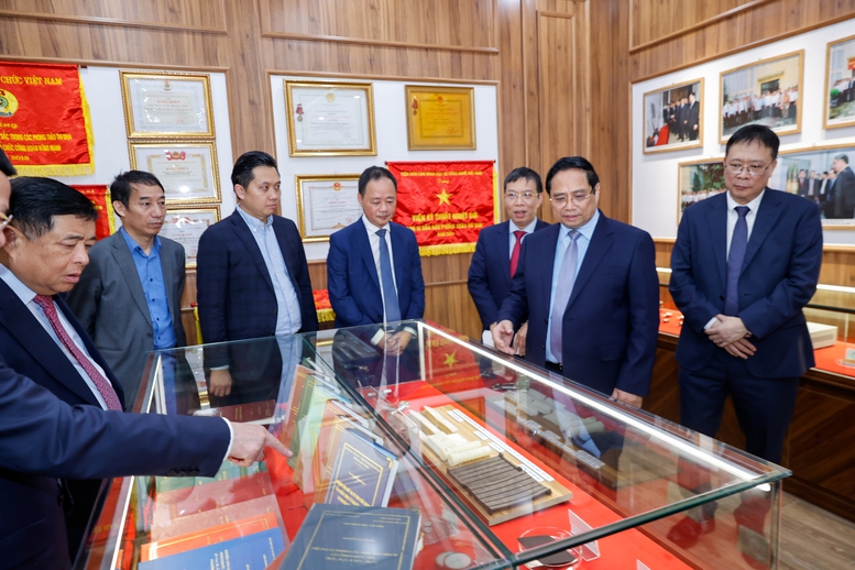 Thủ tướng: Viện Hàn lâm Khoa học và Công nghệ Việt Nam "hội tụ những hào kiệt của thời đại mới"- Ảnh 12.