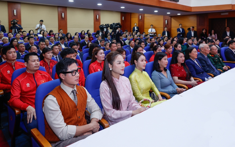 Thủ tướng: Hình thành những diễn đàn lý luận văn hóa sắc bén, có tầm ảnh hưởng khu vực- Ảnh 5. Thủ tướng: Hình thành những diễn đàn lý luận văn hóa sắc bén, có tầm ảnh hưởng khu vực- Ảnh 5.