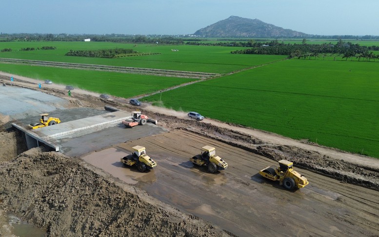 Đề xuất mở rộng cao tốc Châu Đốc - Cần Thơ - Sóc Trăng lên 6 làn xe từ năm 2027