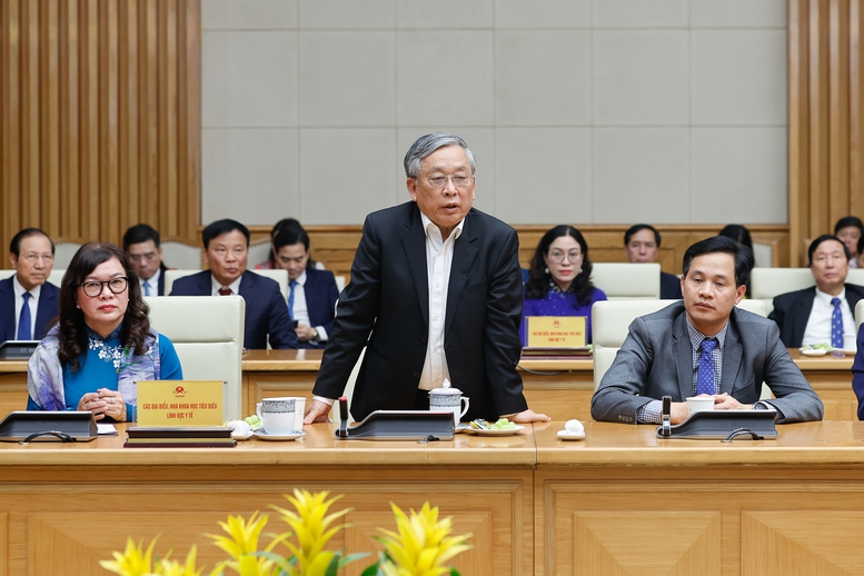 Thủ tướng: 'Giữ trọn y đức - Vững vàng y thuật – Nâng tầm y lý - Vượt qua nghịch cảnh – Tất cả vì dân'- Ảnh 7. Thủ tướng: 'Giữ trọn y đức - Vững vàng y thuật – Nâng tầm y lý - Vượt qua nghịch cảnh – Tất cả vì dân'- Ảnh 7.