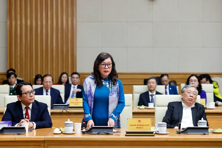 Thủ tướng: 'Giữ trọn y đức - Vững vàng y thuật – Nâng tầm y lý - Vượt qua nghịch cảnh – Tất cả vì dân'- Ảnh 9. Thủ tướng: 'Giữ trọn y đức - Vững vàng y thuật – Nâng tầm y lý - Vượt qua nghịch cảnh – Tất cả vì dân'- Ảnh 9.