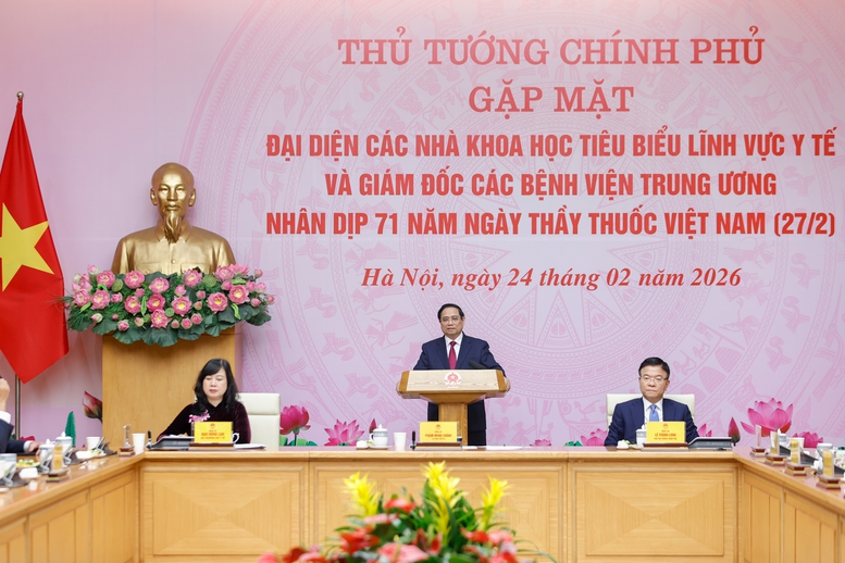 Thủ tướng: 'Giữ trọn y đức - Vững vàng y thuật – Nâng tầm y lý - Vượt qua nghịch cảnh – Tất cả vì dân'- Ảnh 1. Thủ tướng: 'Giữ trọn y đức - Vững vàng y thuật – Nâng tầm y lý - Vượt qua nghịch cảnh – Tất cả vì dân'- Ảnh 1.