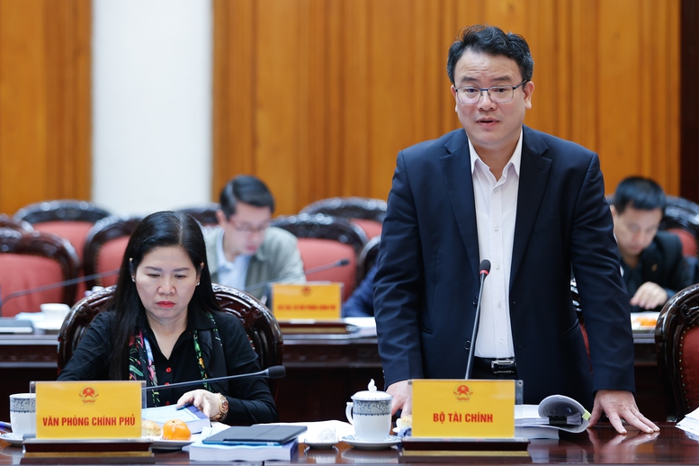 Thủ tướng: Bảo đảm tiếp cận bình đẳng các dịch vụ tài chính ngân hàng, không để ai bị bỏ lại phía sau- Ảnh 7.