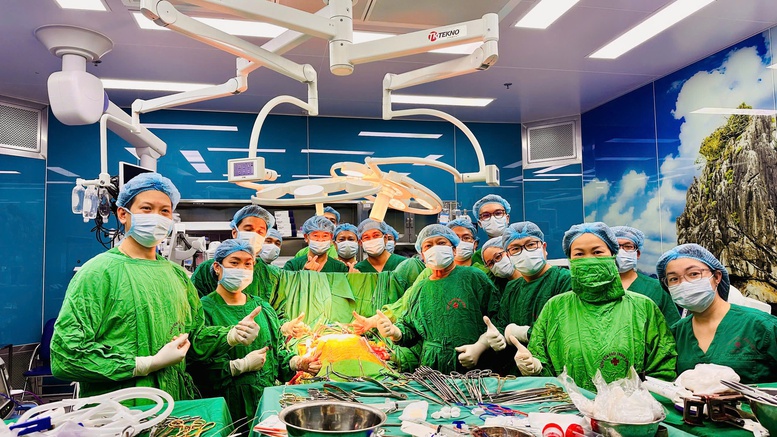 Ghép phổi: Dấu ấn khẳng định Việt Nam làm chủ kỹ thuật đỉnh cao của y học hiện đại- Ảnh 2. Ghép phổi: Dấu ấn khẳng định Việt Nam làm chủ kỹ thuật đỉnh cao của y học hiện đại- Ảnh 2.