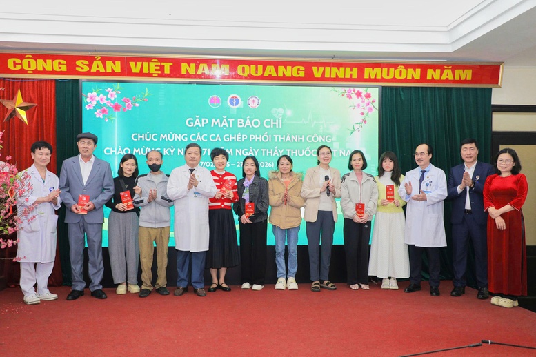 Ghép phổi: Dấu ấn khẳng định Việt Nam làm chủ kỹ thuật đỉnh cao của y học hiện đại- Ảnh 3. Ghép phổi: Dấu ấn khẳng định Việt Nam làm chủ kỹ thuật đỉnh cao của y học hiện đại- Ảnh 3.