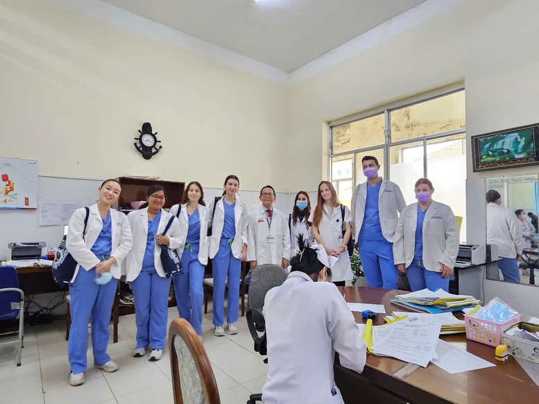 Người "đánh thức" giấc ngủ khỏe cho cộng đồng- Ảnh 3. Người "đánh thức" giấc ngủ khỏe cho cộng đồng- Ảnh 3.