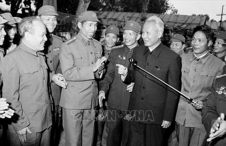 Đồng chí Phạm Văn Đồng - Một nhân cách lớn, trọn đời vì nước, vì dân- Ảnh 3. Đồng chí Phạm Văn Đồng - Một nhân cách lớn, trọn đời vì nước, vì dân- Ảnh 3.