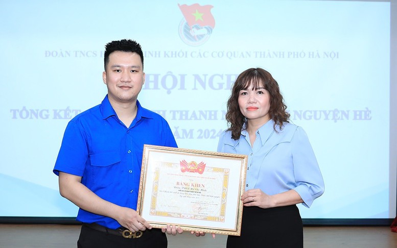 Bằng khen của Đoàn có dùng để nâng lương trước hạn?