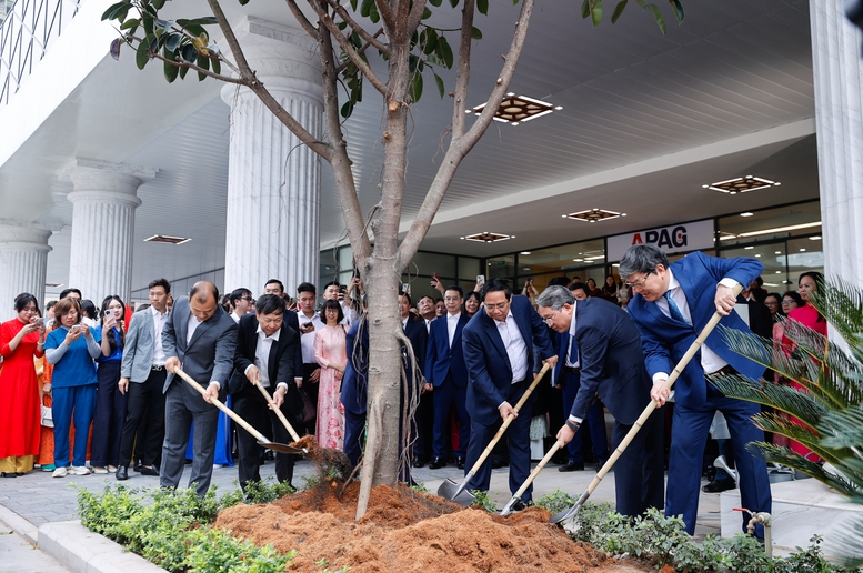 Thủ tướng: Năng lực quản trị quốc gia là sức mạnh mềm cốt lõi- Ảnh 12.