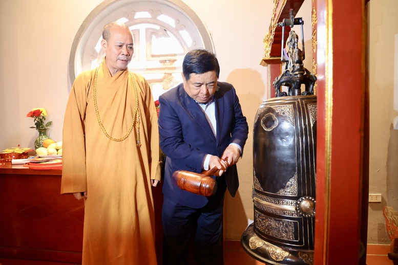 Phó Thủ tướng Nguyễn Chí Dũng dự khai mạc Lễ hội "Vạn Xuân khai Quốc"- Ảnh 4.