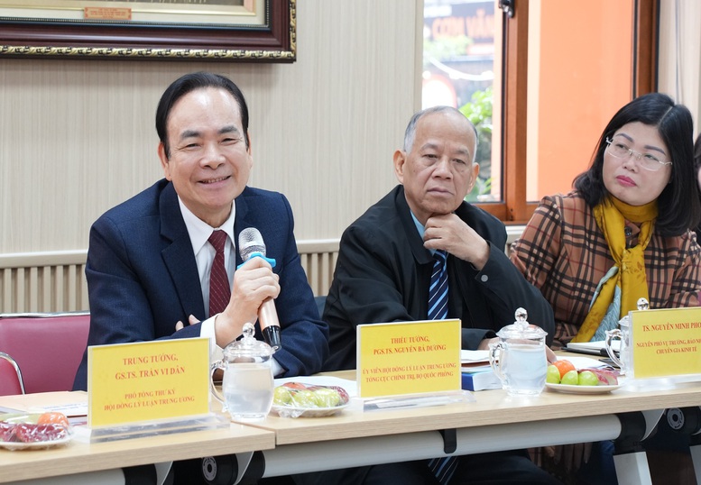 TỔNG THUẬT Tọa đàm: Nhiệm vụ bảo vệ an ninh và an ninh phi truyền thống trong văn kiện Đại hội XIV của Đảng- Ảnh 4.