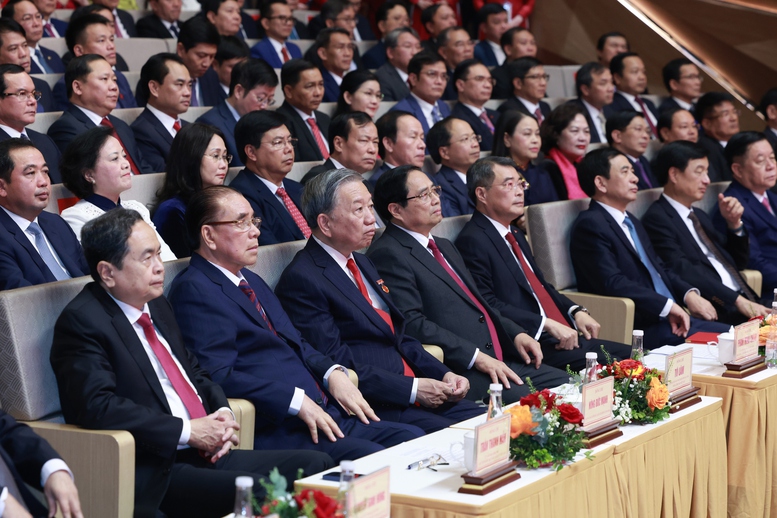 Báo Điện tử Chính phủ đoạt hai Giải Búa liềm Vàng năm 2025- Ảnh 1.