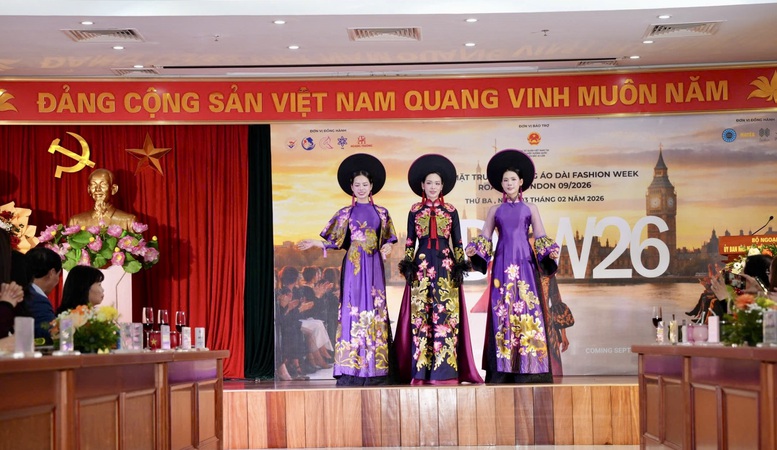 Áo Dài Fashion Week London 2026: Đưa di sản Việt lên sàn diễn thời trang quốc tế- Ảnh 1.