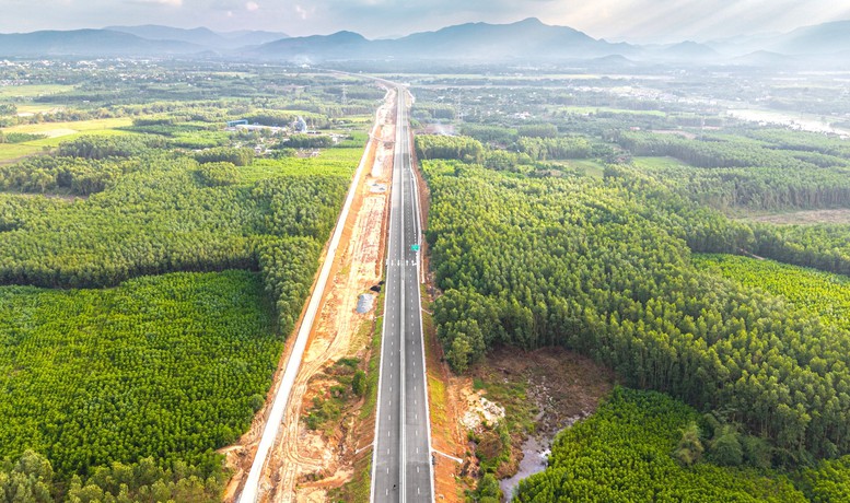 Hoàn thành thêm 36 tuyến cao tốc trước năm 2050- Ảnh 2.