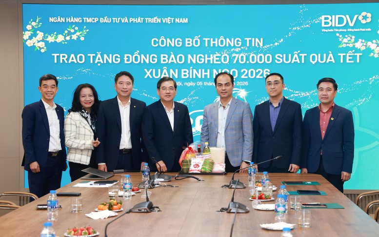 BIDV trao 70.000 phần quà Tết tặng đồng bào nghèo
