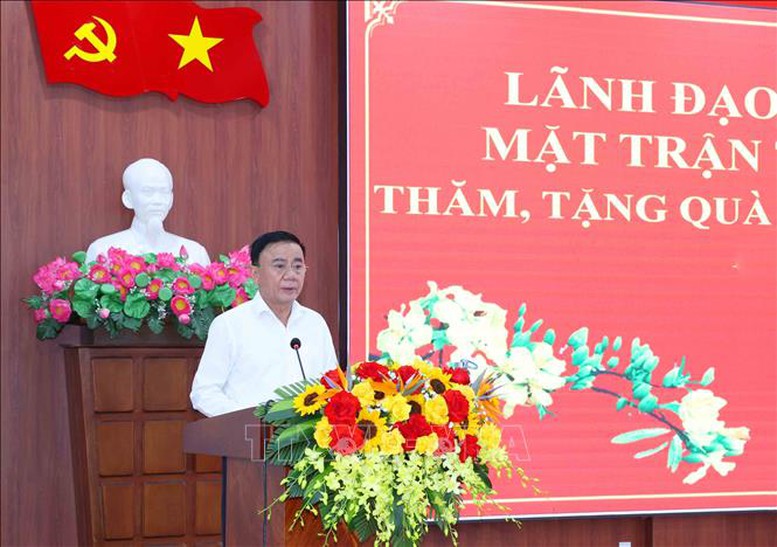 Thường trực Ban Bí thư Trần Cẩm Tú thăm, tặng quà Tết tại Đà Nẵng- Ảnh 3.