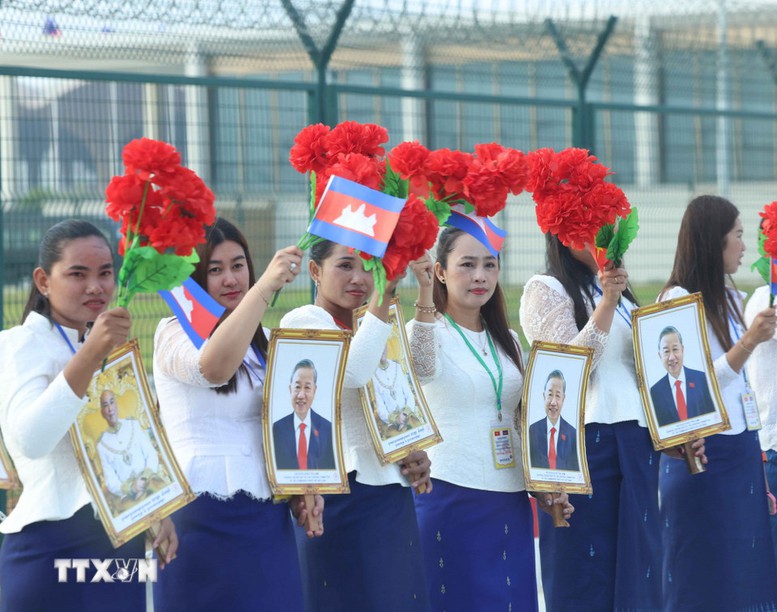 Tổng Bí thư Tô Lâm bắt đầu chuyến thăm cấp Nhà nước tới Vương quốc Campuchia- Ảnh 4.