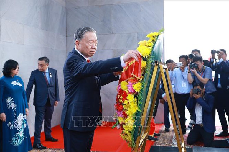 Tổng Bí thư Tô Lâm hội kiến Samdech Techo Hun Sen- Ảnh 6.