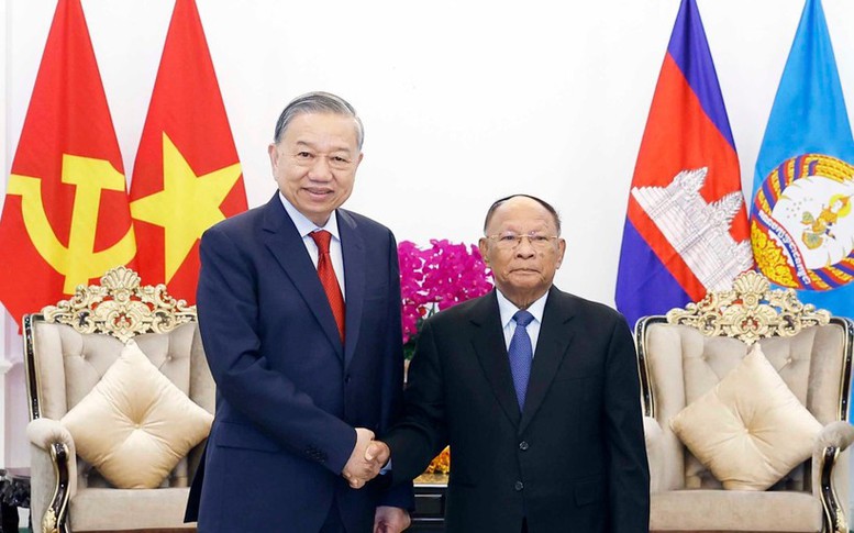 Tổng Bí thư Tô Lâm hội kiến Chủ tịch danh dự Đảng Nhân dân Campuchia Heng Samrin