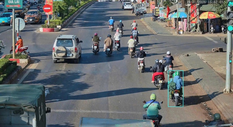 Đối tượng cướp ngân hàng tại Gia Lai bị truy nã về hành vi giết người, luôn mang theo súng- Ảnh 2.